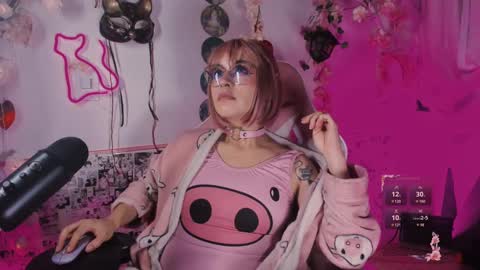 Snapshot of the_kitty_roxy chatting on February 2025 11:02:02 AM ... ... online show from February 2025 11:02:02 AM