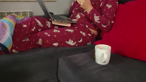 Snapshot of the_naked_pianists chatting on December 2025 09:31:02 PM Stephan 34 Cassandra 25 online show from December 2025 09:31:02 PM