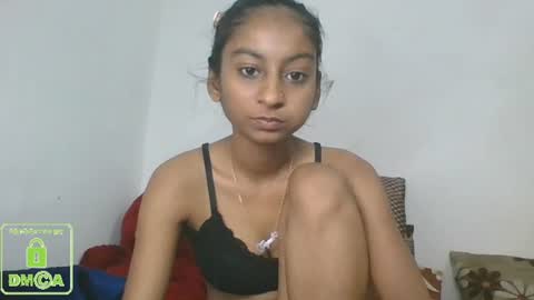 Snapshot of the_right_girl chatting on February 2025 07:15:01 AM Suzan Sexy online show from February 2025 07:15:01 AM