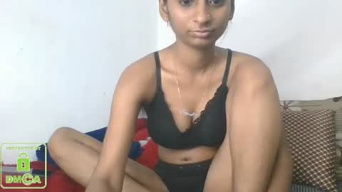 Snapshot of the_right_girl chatting on February 2025 10:18:02 AM Suzan Sexy online show from February 2025 10:18:02 AM