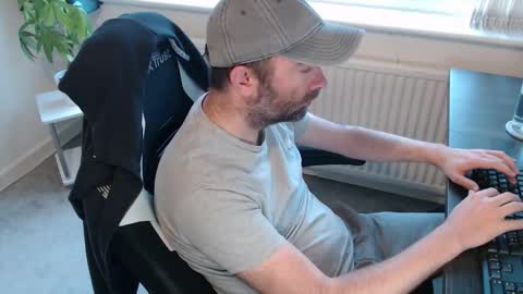 Snapshot of the_sensual_masturwait chatting on October 2025 07:06:02 AM the_sensual_masturwait online show from October 2025 07:06:02 AM