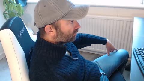 Snapshot of the_sensual_masturwait chatting on October 2025 06:56:02 AM the_sensual_masturwait online show from October 2025 06:56:02 AM