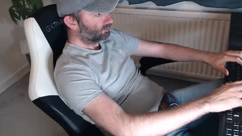 Snapshot of the_sensual_masturwait chatting on October 2025 07:14:02 PM the_sensual_masturwait online show from October 2025 07:14:02 PM