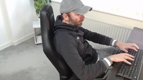 Snapshot of the_sensual_masturwait chatting on October 2025 07:16:01 AM the_sensual_masturwait online show from October 2025 07:16:01 AM