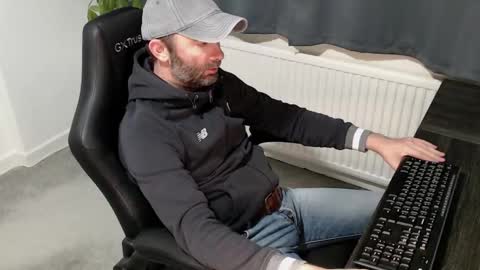 Snapshot of the_sensual_masturwait chatting on October 2025 06:56:01 PM the_sensual_masturwait online show from October 2025 06:56:01 PM