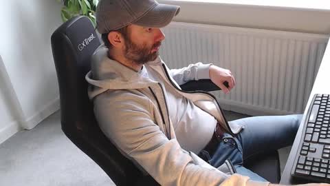 Snapshot of the_sensual_masturwait chatting on October 2025 08:48:01 AM the_sensual_masturwait online show from October 2025 08:48:01 AM