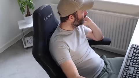 Snapshot of the_sensual_masturwait chatting on November 2025 09:20:01 AM the_sensual_masturwait online show from November 2025 09:20:01 AM