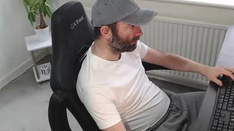 Snapshot of the_sensual_masturwait chatting on November 2025 10:25:01 AM the_sensual_masturwait online show from November 2025 10:25:01 AM