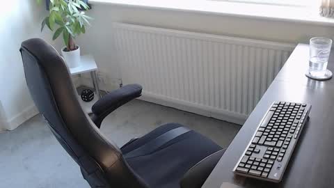 Snapshot of the_sensual_masturwait chatting on November 2025 10:59:02 AM the_sensual_masturwait online show from November 2025 10:59:02 AM