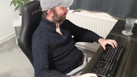 Snapshot of the_sensual_masturwait chatting on November 2025 07:35:01 PM the_sensual_masturwait online show from November 2025 07:35:01 PM