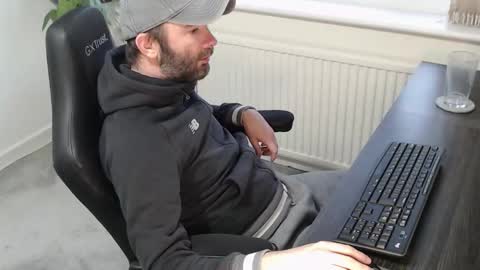 Snapshot of the_sensual_masturwait chatting on November 2025 07:41:02 AM the_sensual_masturwait online show from November 2025 07:41:02 AM