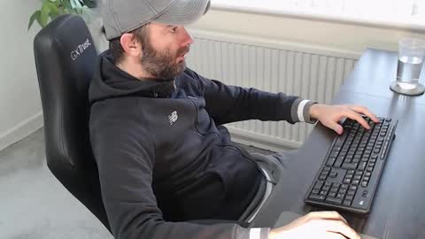 Snapshot of the_sensual_masturwait chatting on November 2025 08:15:01 AM the_sensual_masturwait online show from November 2025 08:15:01 AM