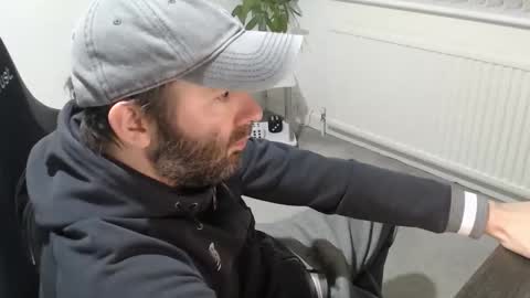 Snapshot of the_sensual_masturwait chatting on December 2025 07:35:01 AM the_sensual_masturwait online show from December 2025 07:35:01 AM