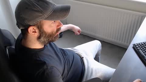 Snapshot of the_sensual_masturwait chatting on February 2026 11:35:02 AM the_sensual_masturwait online show from February 2026 11:35:02 AM