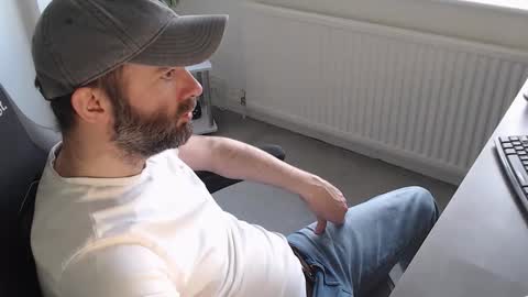 Snapshot of the_sensual_masturwait chatting on February 2026 11:29:02 AM the_sensual_masturwait online show from February 2026 11:29:02 AM