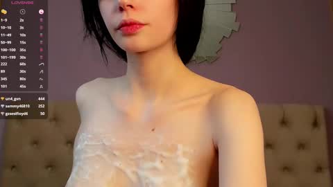 Snapshot of the_truewoman_show chatting on March 2025 10:21:01 PM My name is Cynthia and Im very happy to see you in my sweet room online show from March 2025 10:21:01 PM