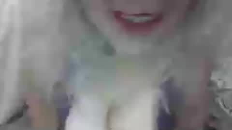 Snapshot of thearcticmilf chatting on June 2026 05:17:02 PM The Arctic Milf online show from June 2026 05:17:02 PM