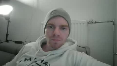 Snapshot of thebatguuy chatting on December 2024 05:16:01 PM thebatguuy online show from December 2024 05:16:01 PM