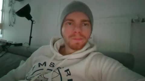 Snapshot of thebatguuy chatting on January 2025 03:03:01 PM thebatguuy online show from January 2025 03:03:01 PM