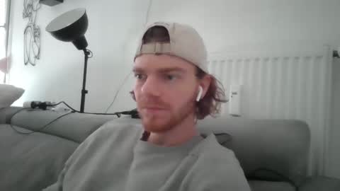 Snapshot of thebatguuy chatting on November 2025 11:30:01 AM thebatguuy online show from November 2025 11:30:01 AM