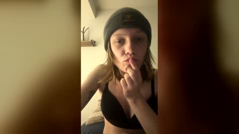 theborderline14 online show from February 2026 09:13:01 AM