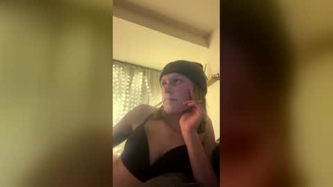 theborderline14 online show from February 2026 06:43:02 AM