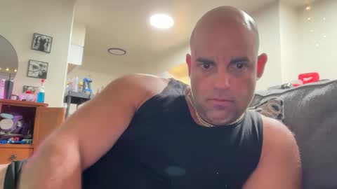 Snapshot of thebuzz777 chatting on October 2025 12:06:01 PM theBuzz777 online show from October 2025 12:06:01 PM