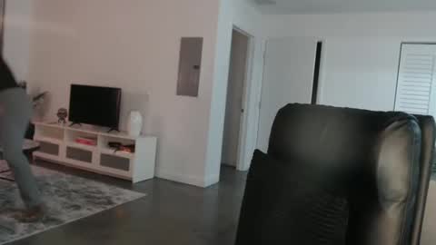 Snapshot of thecaramelldoll chatting on January 2025 11:36:02 PM thecaramelldoll online show from January 2025 11:36:02 PM