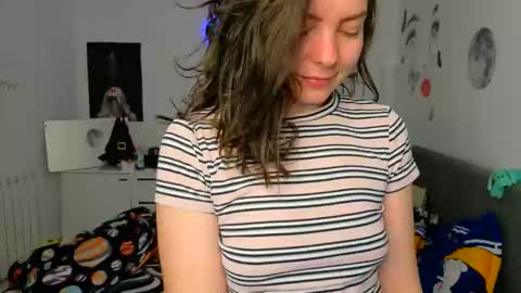 Snapshot of thefarmergirl chatting on March 2026 04:49:01 AM TheFarmergirl online show from March 2026 04:49:01 AM