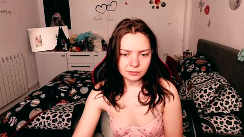 Snapshot of thefarmergirl chatting on April 2026 05:59:01 AM TheFarmergirl online show from April 2026 05:59:01 AM