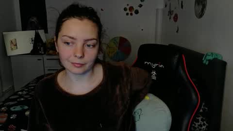 Snapshot of thefarmergirl chatting on April 2026 06:34:01 PM TheFarmergirl online show from April 2026 06:34:01 PM