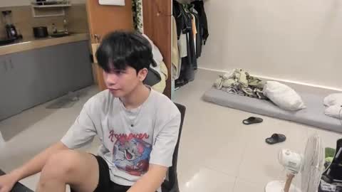 Snapshot of thegreenmagus chatting on October 2025 01:42:02 PM Green online show from October 2025 01:42:02 PM