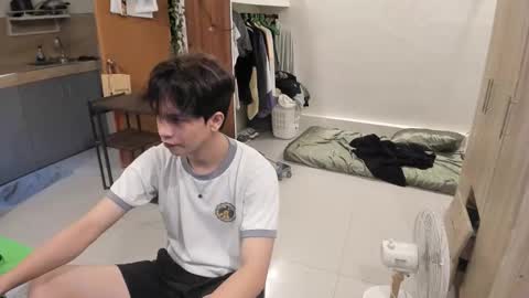 Snapshot of thegreenmagus chatting on October 2025 10:21:02 PM Green online show from October 2025 10:21:02 PM