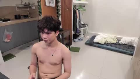 Snapshot of thegreenmagus chatting on November 2025 08:20:02 PM Green online show from November 2025 08:20:02 PM