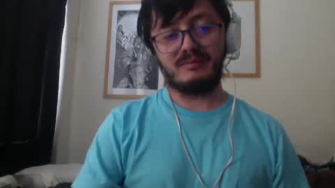 Snapshot of theguitarmistery chatting on November 2025 06:32:01 PM theguitarmistery online show from November 2025 06:32:01 PM