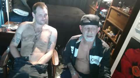 Snapshot of thehouseguy513 chatting on April 2026 02:31:01 AM thehouseguy513 online show from April 2026 02:31:01 AM