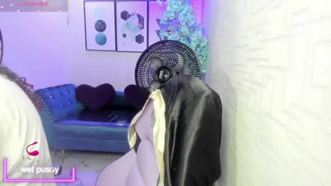 Snapshot of theia_moon_ chatting on October 2025 12:35:01 PM Theia online show from October 2025 12:35:01 PM