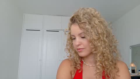 Lily Marie online show from May 2026 04:36:02 PM