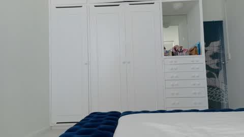 Lily Marie online show from May 2026 03:30:01 PM