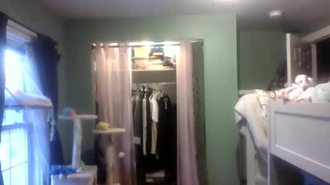 Little Bambii online show from February 2025 09:52:01 PM