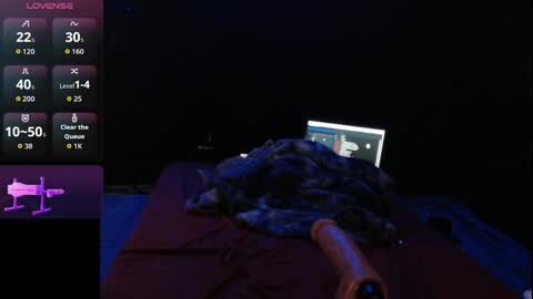 Snapshot of theloganblackthorn chatting on February 2026 10:44:01 PM Logan Blackthorn online show from February 2026 10:44:01 PM