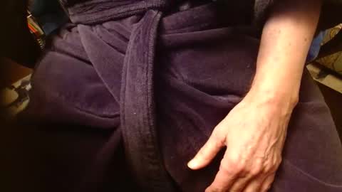 Snapshot of thembones chatting on January 2026 06:29:02 AM thembones online show from January 2026 06:29:02 AM