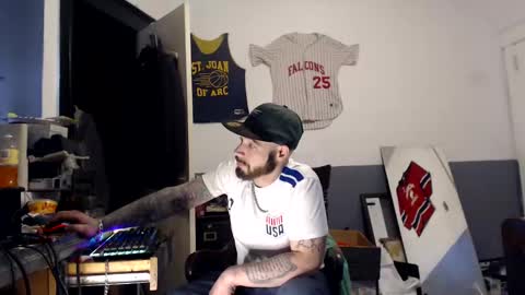 Snapshot of themechanic_ chatting on February 2025 06:01:02 PM sledge online show from February 2025 06:01:02 PM