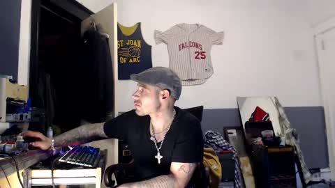 Snapshot of themechanic_ chatting on February 2025 01:06:01 PM sledge online show from February 2025 01:06:01 PM