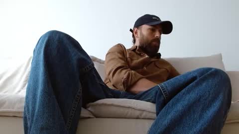 Snapshot of themonarchgoat chatting on December 2025 10:57:01 AM TheMonarchGoat online show from December 2025 10:57:01 AM