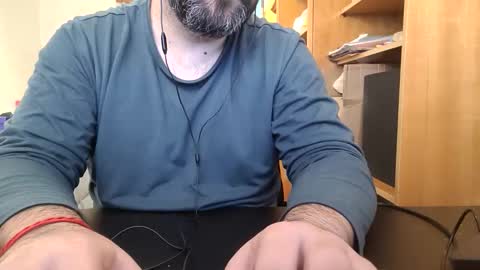 themoontiger online show from December 2025 08:36:02 PM