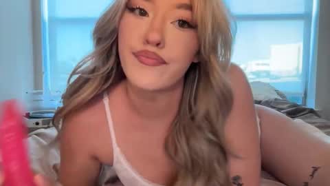 Snapshot of themykalaxo chatting on November 2025 10:01:02 PM mykala online show from November 2025 10:01:02 PM