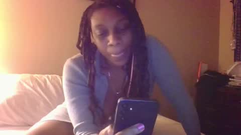 Snapshot of thenaturalgoddess chatting on January 2025 01:18:01 AM TheNaturalGoddess online show from January 2025 01:18:01 AM