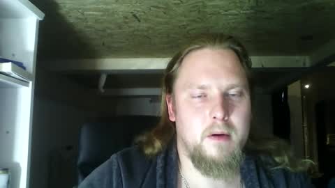 Snapshot of thenewdude1992 chatting on December 2024 10:51:02 PM thenewdude1992 online show from December 2024 10:51:02 PM