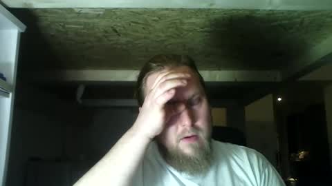 Snapshot of thenewdude1992 chatting on February 2025 08:05:02 PM thenewdude1992 online show from February 2025 08:05:02 PM